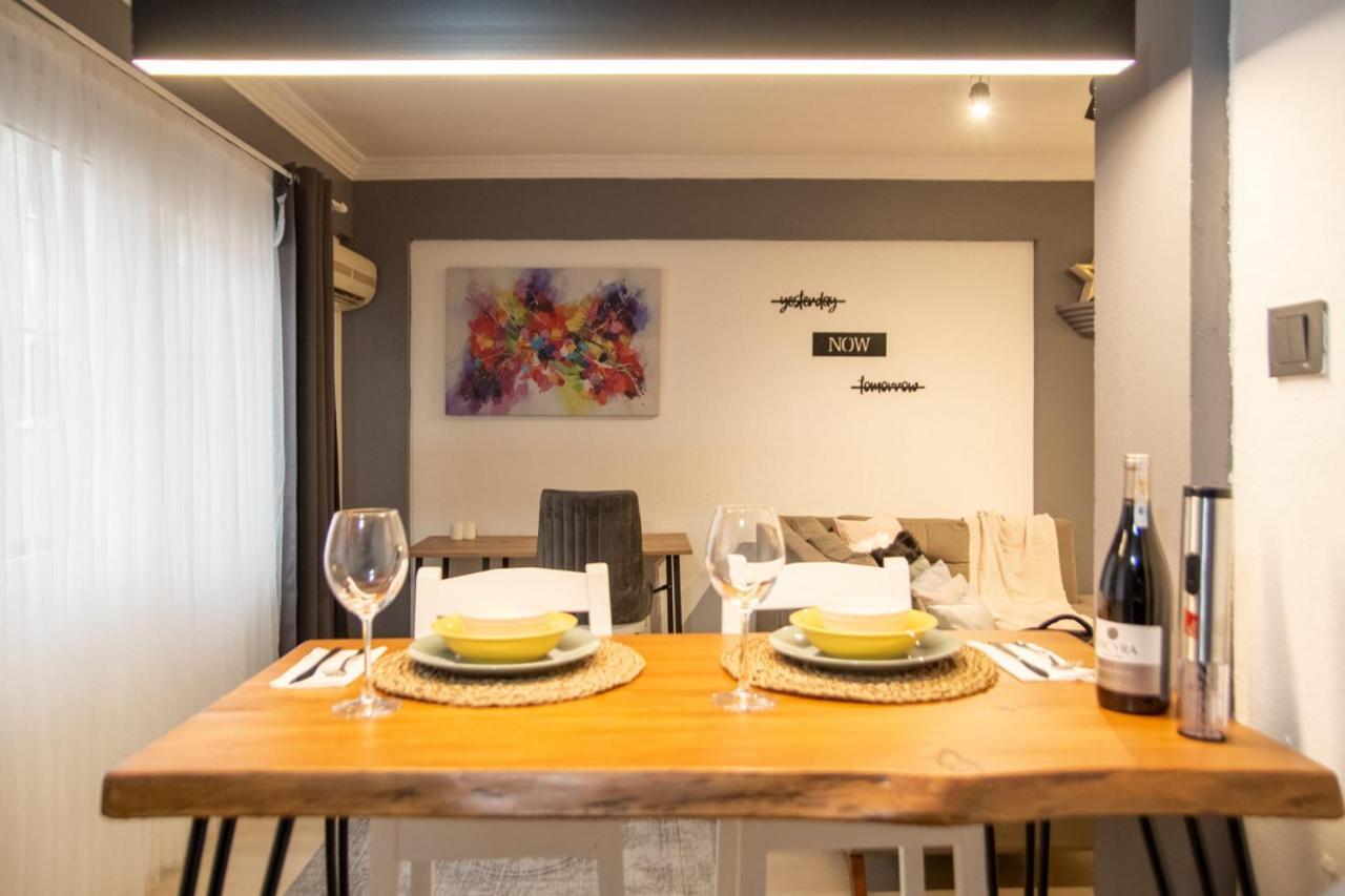 Amazing Flat Near The Coast With A Delightful Shared Terrace Close To Public Transportation In Karsiyaka İzmir Ngoại thất bức ảnh